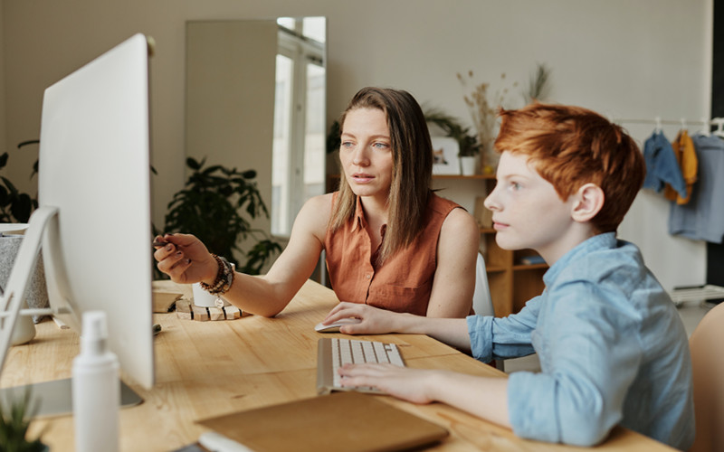 HomeOLD 25 kids programming3