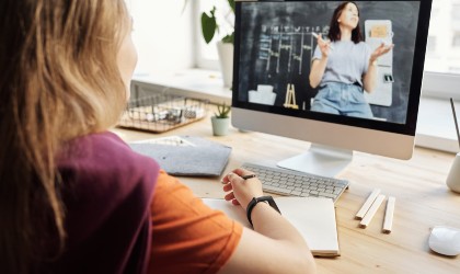 build strong community How to engage students in online learning
