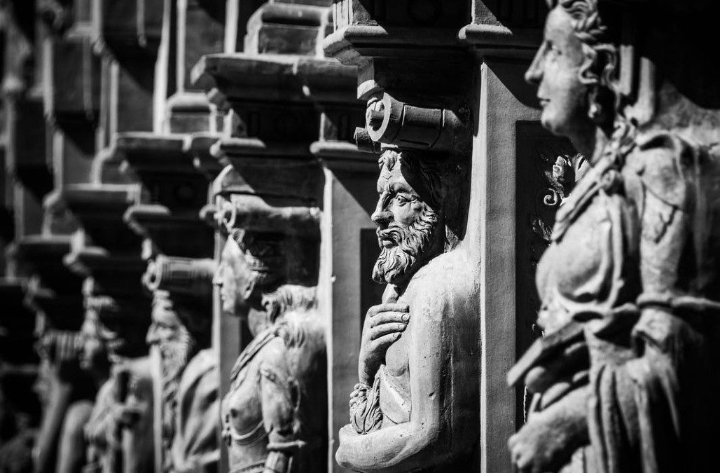 Blogs 1 Why should we teach our children history?