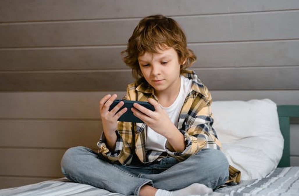 Blogs 1 How to prevent students from being distracted by the smartphones